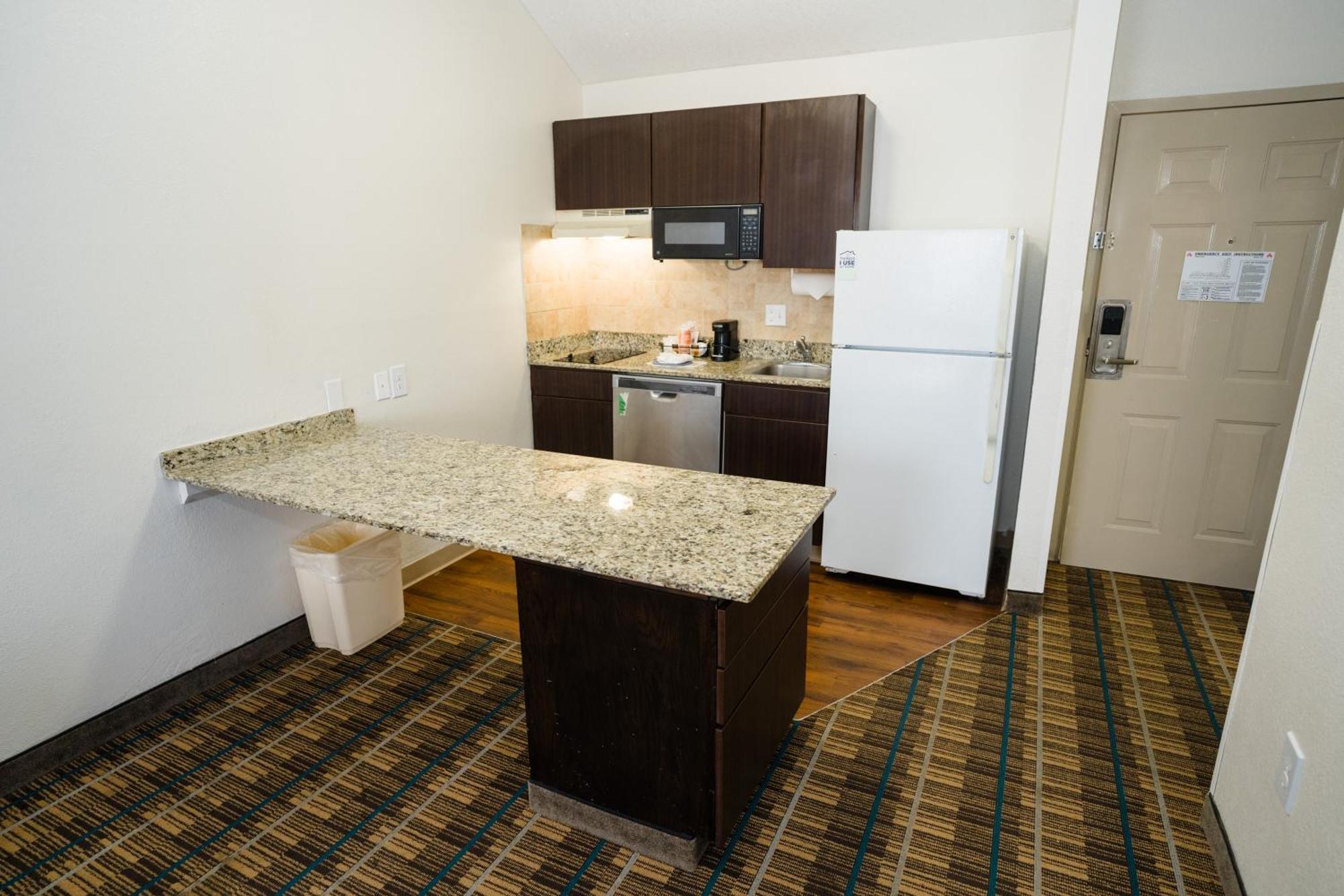 Mainstay Suites Knoxville Airport Alcoa Exterior photo