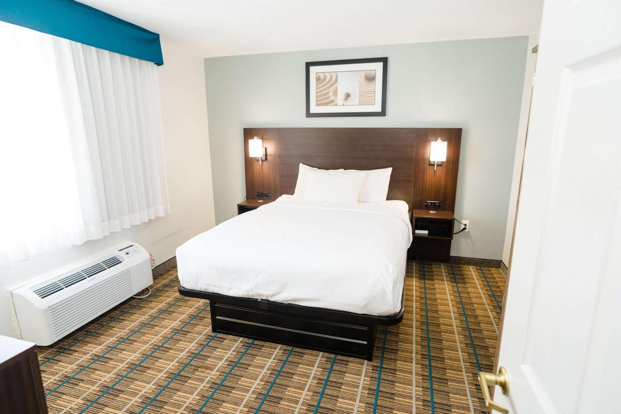 Mainstay Suites Knoxville Airport Alcoa Exterior photo